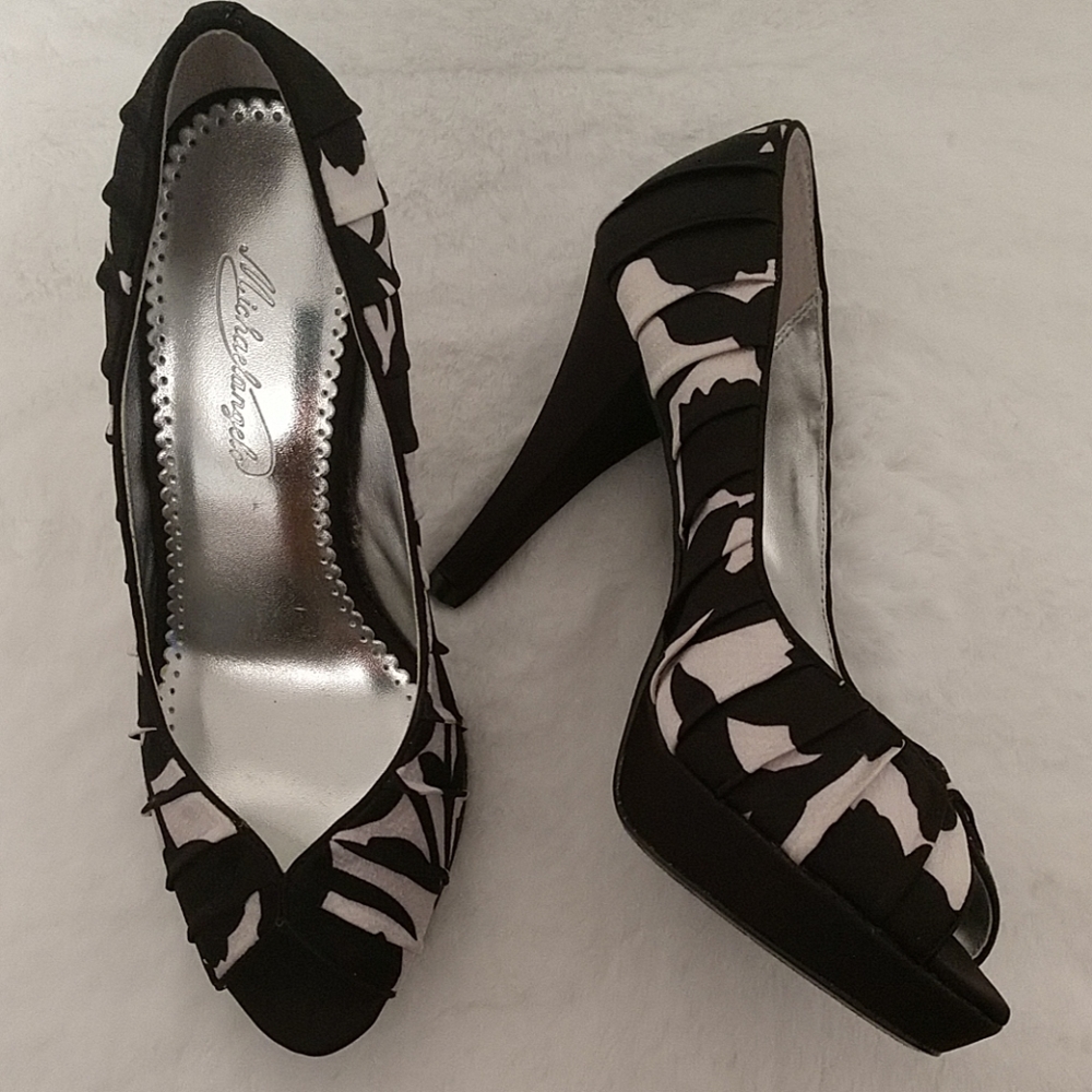 New Black & White Michaelangelo Shadow Heels 8.5